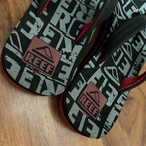 Reef Flip-Flops (Size 13/1) - Picture 4 of 7